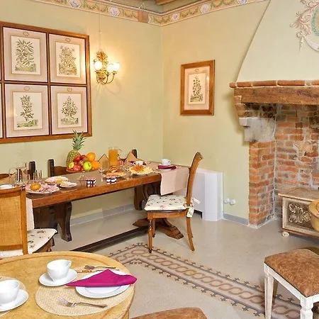 לינה וארוחת בוקר Residenza Il Colle 4*