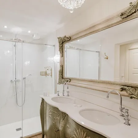 Bed & Breakfast Residenza Il Colle 4*