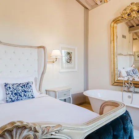 Residenza Il Colle Bed & Breakfast 4*